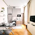 Appartement Moderne Et Renove Au Coeur De Paris